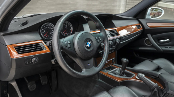 BMW M5 E60 в движении