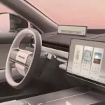 Range Rover уменьшит дисплеи следующих моделей, потому что водители устали